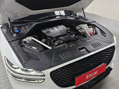 صورة 7 لـ 2024 Genesis GV70