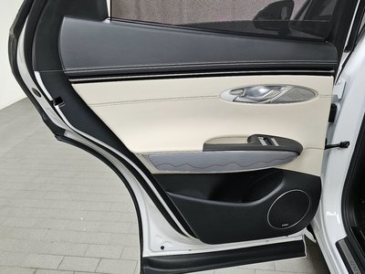 2024 Genesis GV70 — миниатюра 15