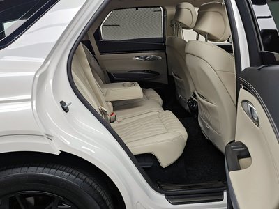 2024 Genesis GV70 — миниатюра 17