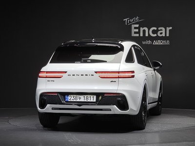 صورة 3 لـ 2024 Genesis GV70