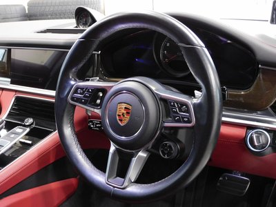 PORSCHE PANAMERA - 6