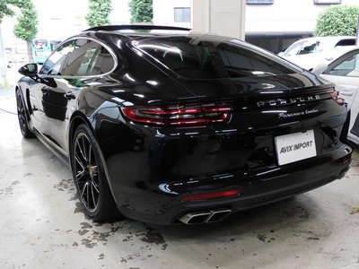PORSCHE PANAMERA - 4