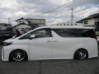 TOYOTA ALPHARD - 10