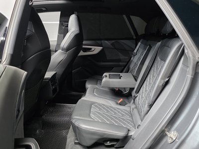 2021 AUDI Q8 thumbnail 18