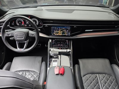 صورة 5 لـ 2021 AUDI Q8