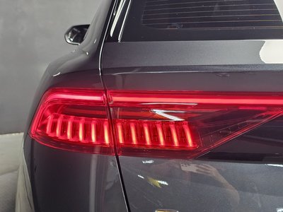صورة 10 لـ 2021 AUDI Q8