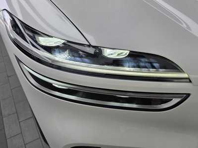 صورة 9 لـ 2021 Genesis GV70