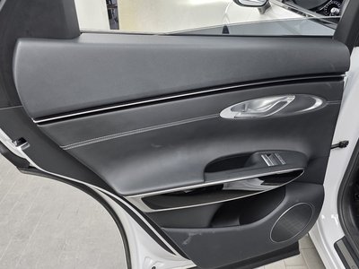 صورة مصغرة 15 لـ 2021 Genesis GV70