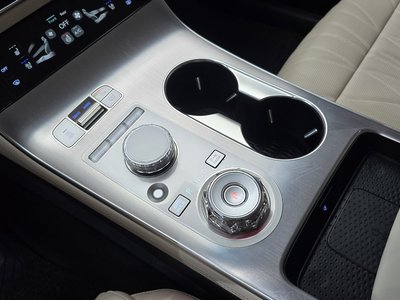 صورة مصغرة 12 لـ 2025 Genesis GV70