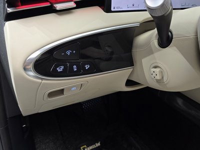 صورة مصغرة 30 لـ 2025 Genesis GV70