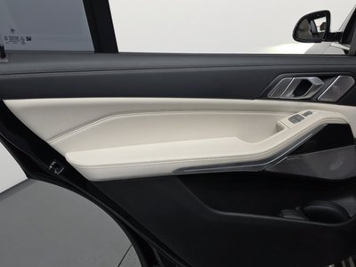2021 BMW X7 thumbnail 15