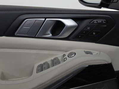 2021 BMW X7 thumbnail 36