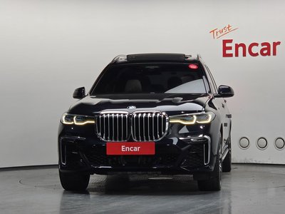 2021 BMW X7 photo 2