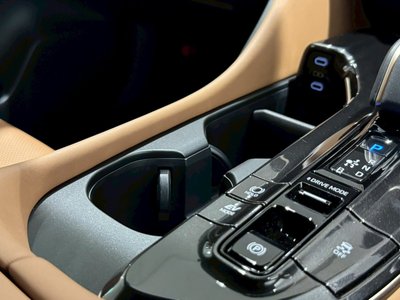 صورة مصغرة 70 لـ 2025 Toyota CROWN SPORT