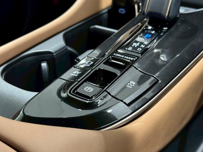 صورة مصغرة 66 لـ 2025 Toyota CROWN SPORT