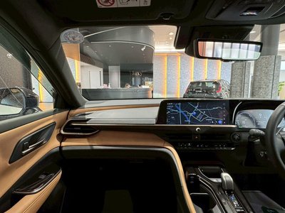 صورة مصغرة 51 لـ 2025 Toyota CROWN SPORT