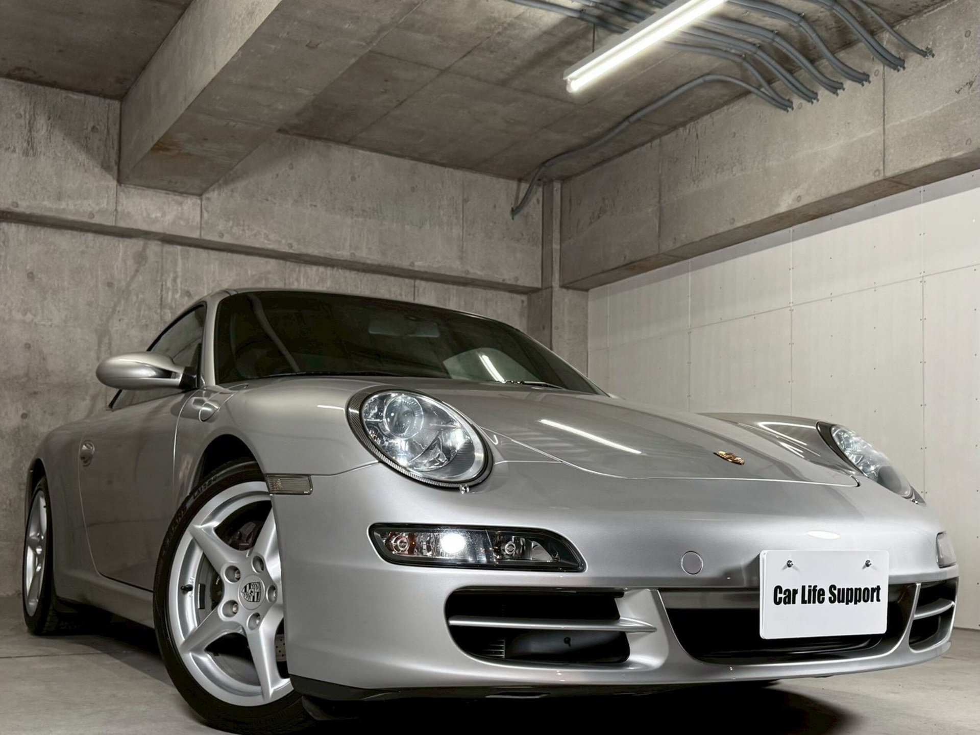 PORSCHE 911 - View 1