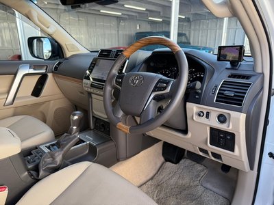 2023 Toyota LAND CRUISER PRADO — миниатюра 38