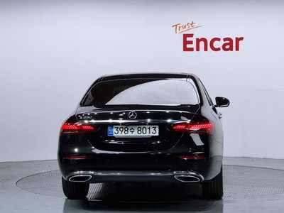 MERCEDES-BENZ E-CLASS - 3