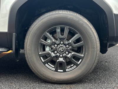 TOYOTA LAND CRUISER 250 - 8