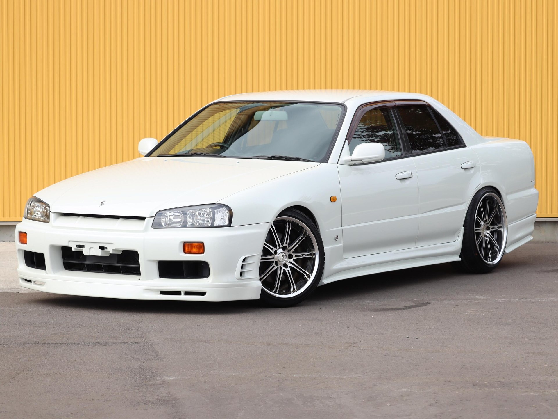NISSAN SKYLINE - View 1