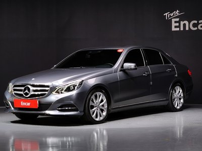 MERCEDES-BENZ E-CLASS - 1