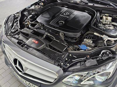MERCEDES-BENZ E-CLASS - 7