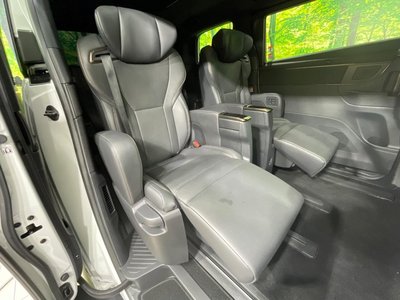 TOYOTA ALPHARD - 8