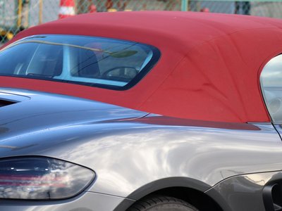 PORSCHE 718 BOXSTER - 10