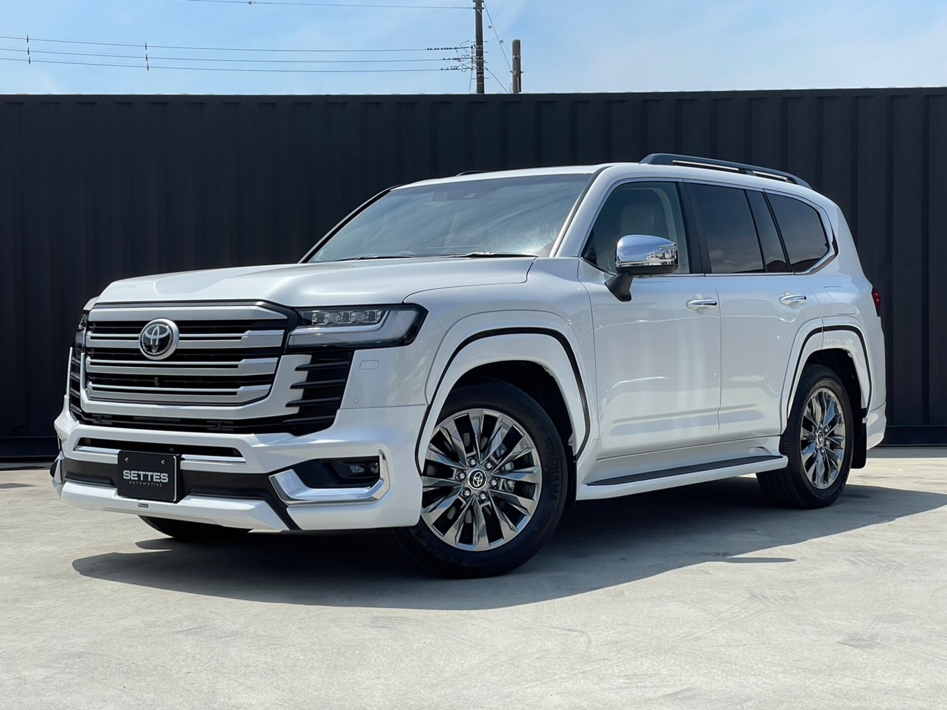 TOYOTA LAND CRUISER 300 - View 1