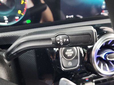 MERCEDES-BENZ CLA - 9