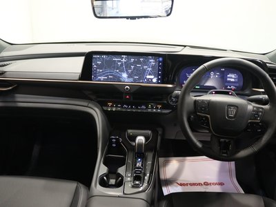 2025 Toyota CROWN SPORT — фото 9