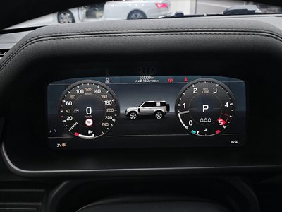 LAND ROVER DEFENDER - 8