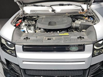 LAND ROVER DEFENDER - 7