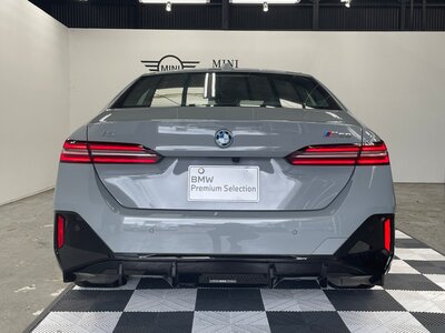 BMW I5 - 8