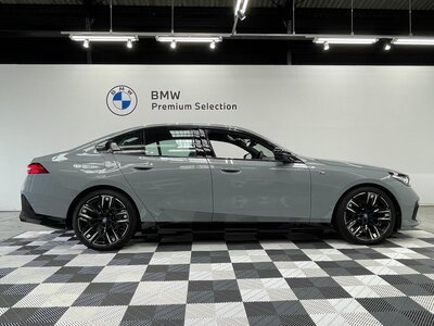 BMW I5 - 10