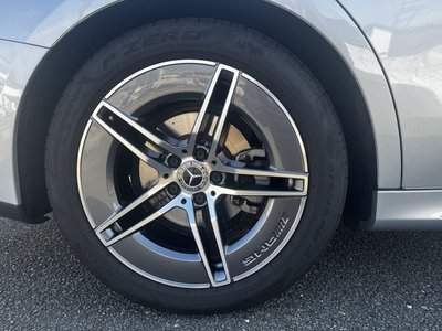 MERCEDES-BENZ E-CLASS - 5