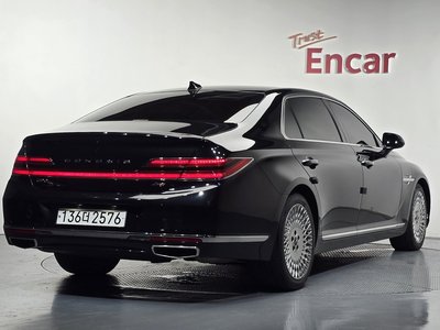 2021 Genesis G90 photo 3
