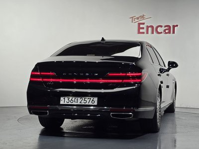 2021 Genesis G90 photo 4