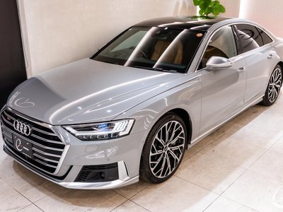 AUDI S8 - 8