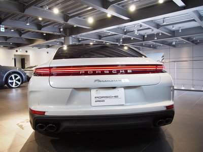 PORSCHE PANAMERA - 5