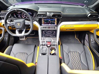 LAMBORGHINI URUS - 5