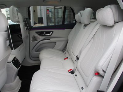 MERCEDES-BENZ EQS SUV - 10