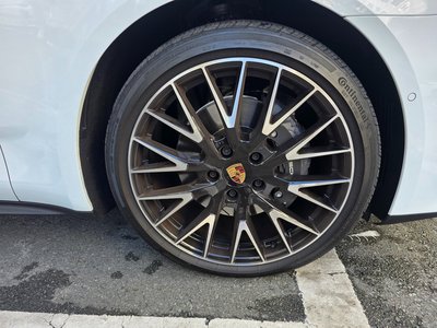 PORSCHE PANAMERA - 4