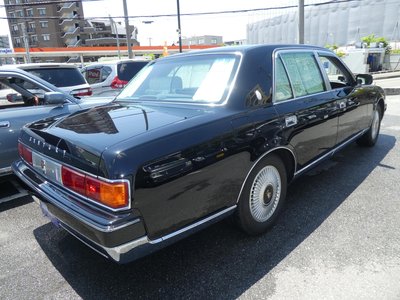 TOYOTA CENTURY - 10