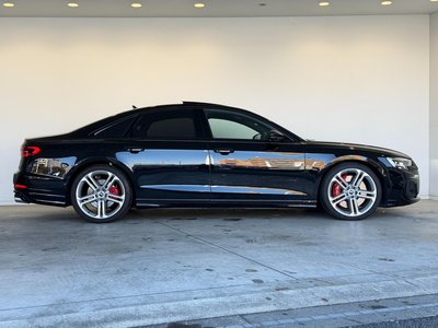 AUDI S8 - 9