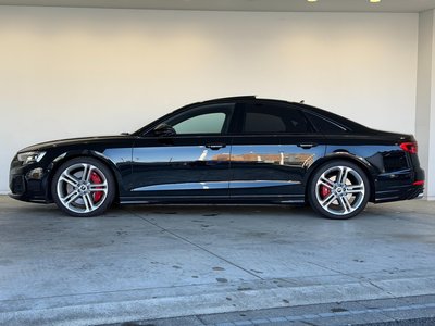 AUDI S8 - 8