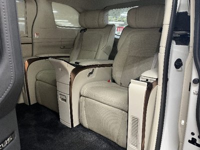 2024 Lexus LM 缩略图 13