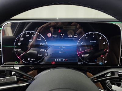 MERCEDES-BENZ E-CLASS - 8