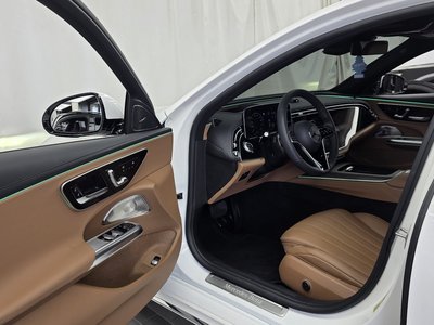 MERCEDES-BENZ E-CLASS - 10